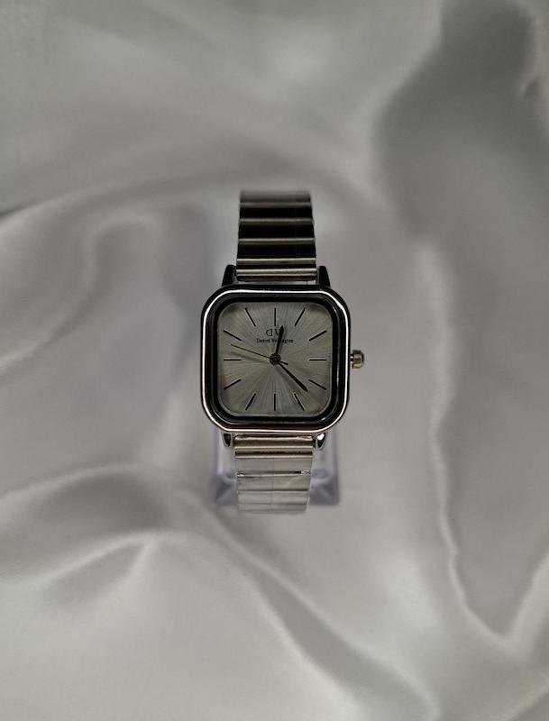 ساعت زنانه برند دنیل ولینگتون 