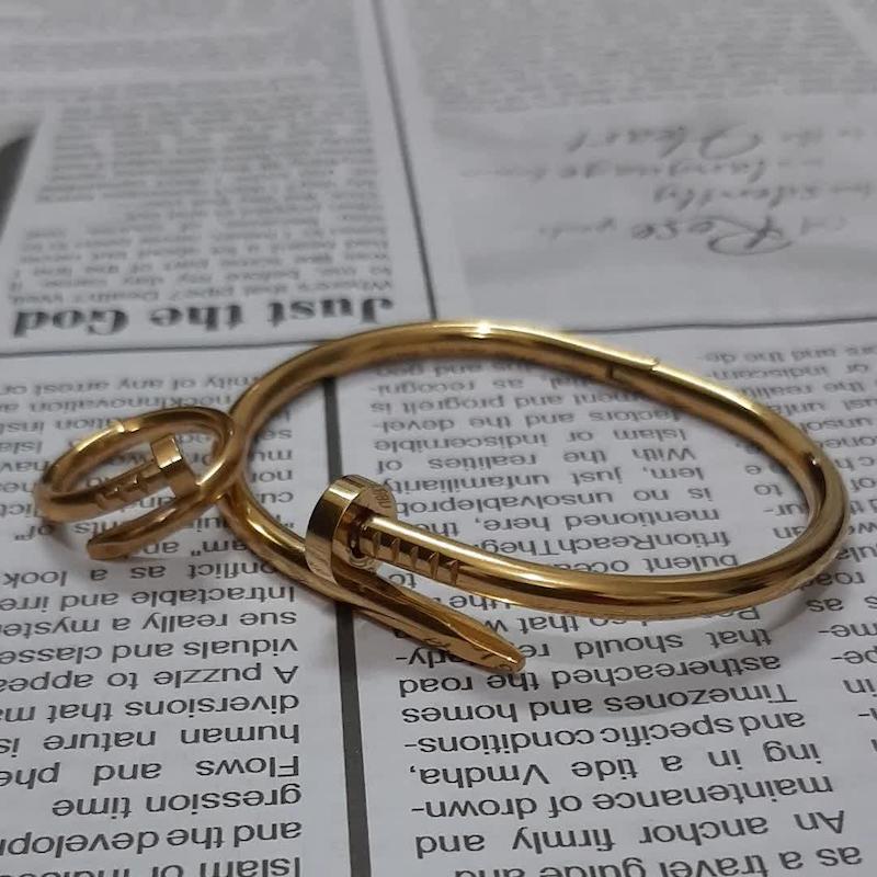 نیمست دستبندوانگشترمیخی کارتیر 