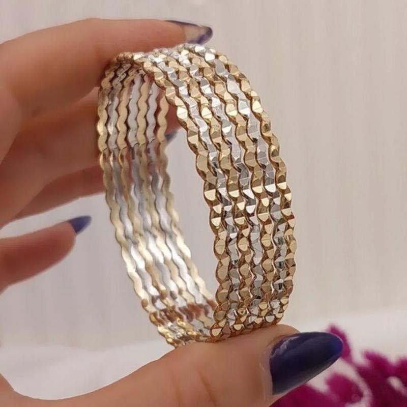 النگوطلاروس 