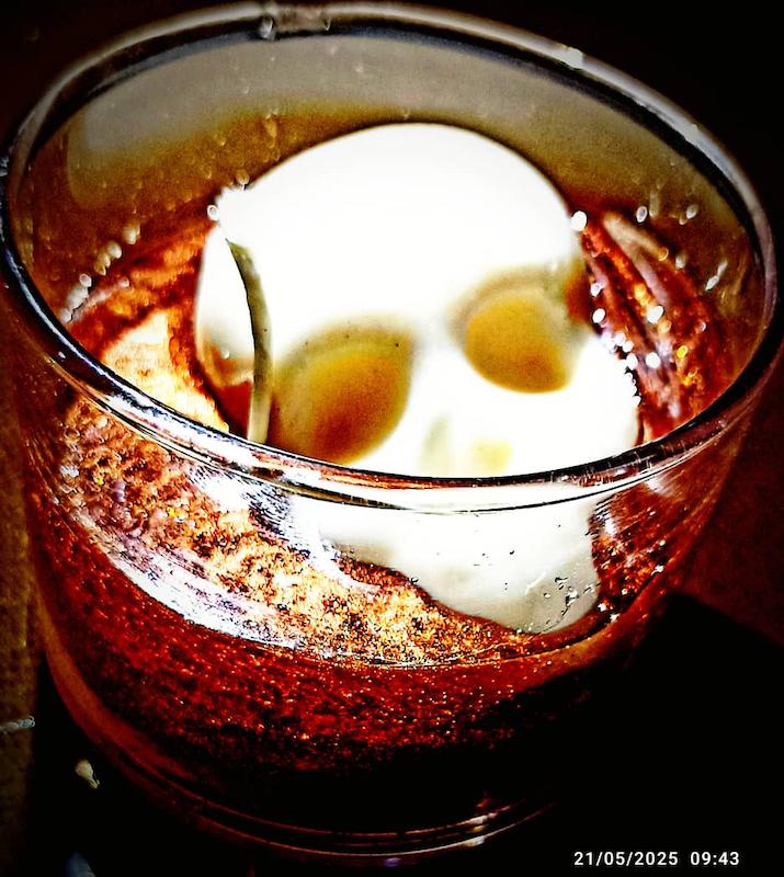 شمع شیشه ای در قالب نوشیدنی ویخ