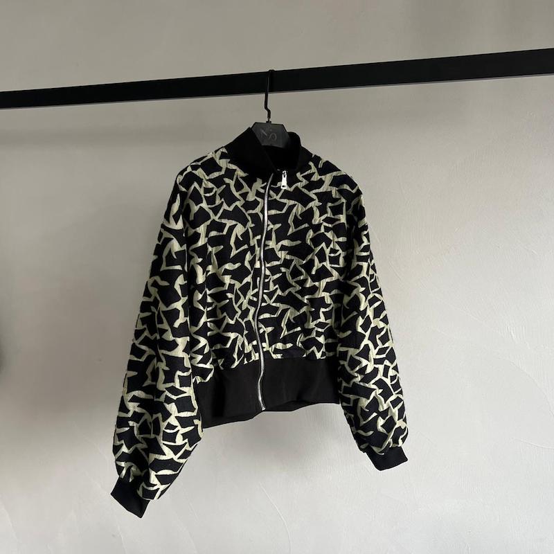 بامبر لاریسا