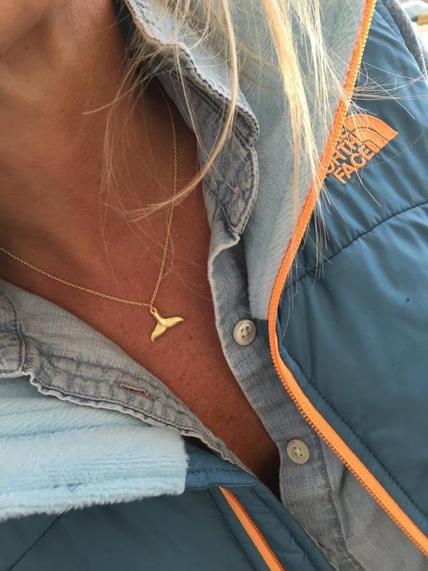 گردنبند  دم وال