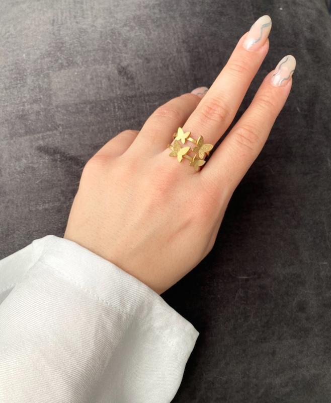 انگشتر  پر پروانه