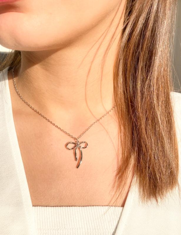 گردنبند پاپیون نقره ای  مدل ۲
