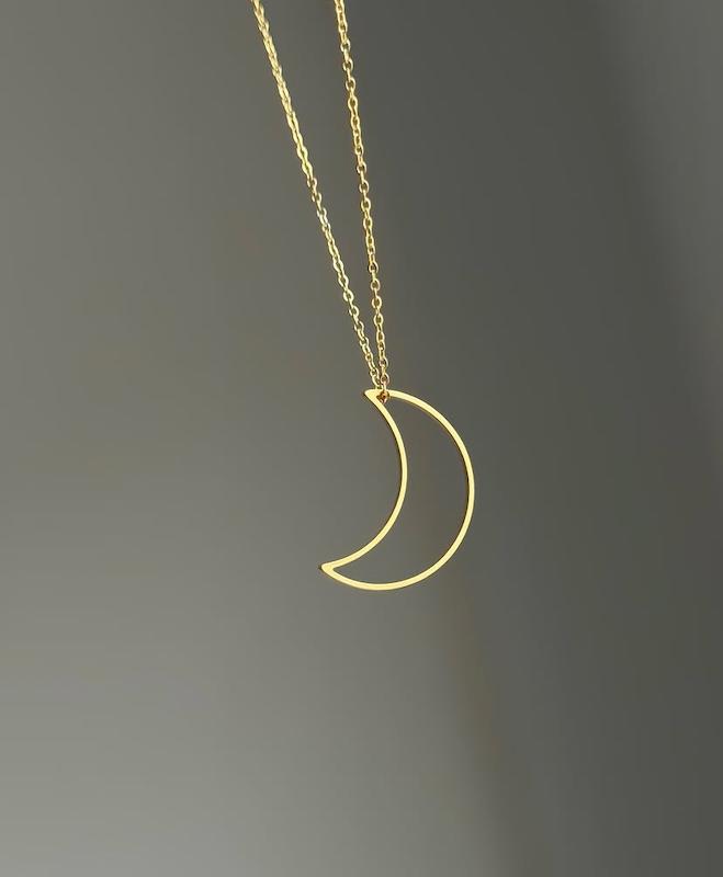 گردنبند ماه