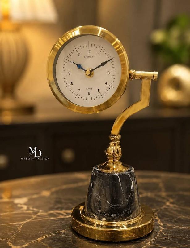 ساعت رومیزی 