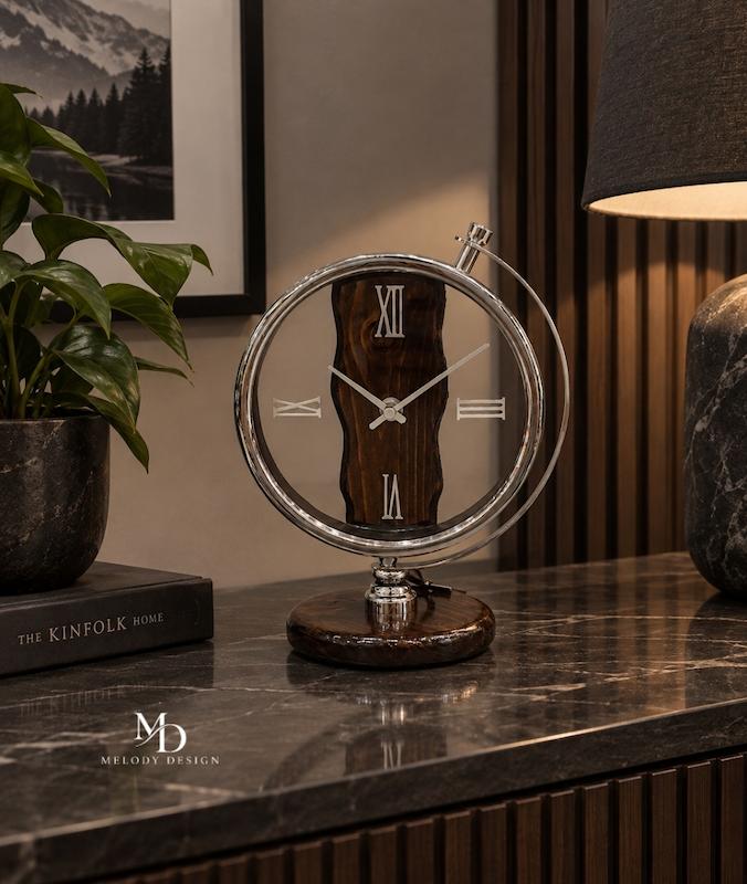 ساعت رومیزی پایه چوبی 