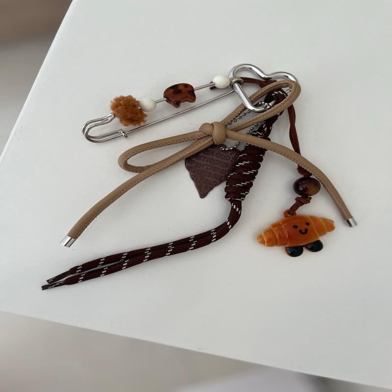 چارم بگ کروسان و قلب 