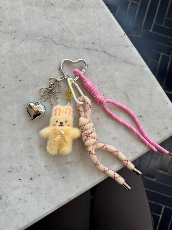 آویز خرگوش و قلب