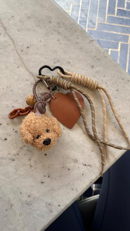 آویز سگ زنگوله دار