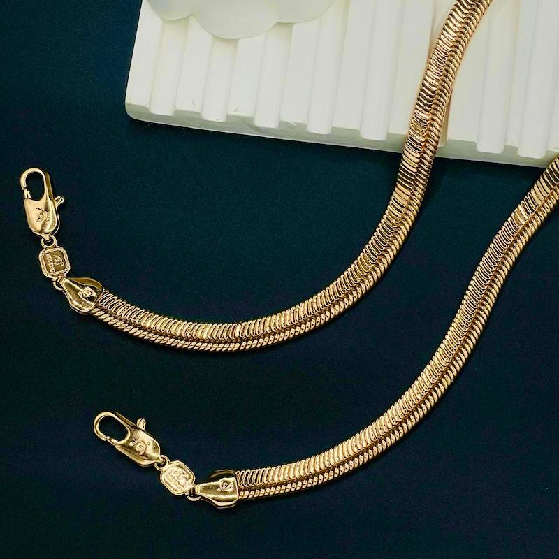 پابند یا دستبند ماری طلایی