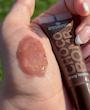 لیپ گلاس CHOCO BOMB شاینی Essence