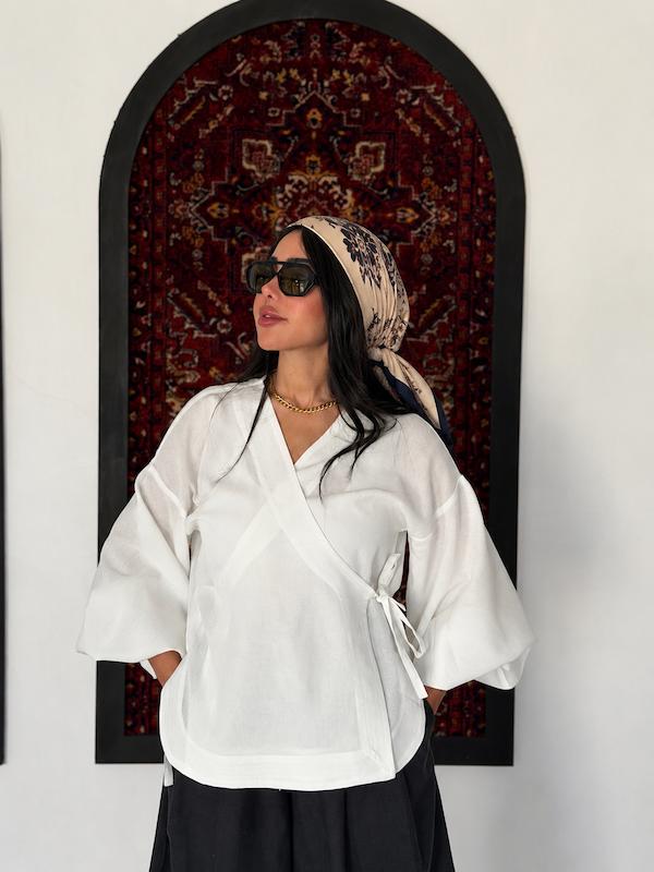 مانتو ژاپنی سفید