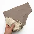شورت لیزری، لباس زیر مینیمال، بدون درز