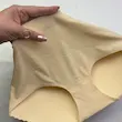 شورت پروتز باسن لیزری زنانه
