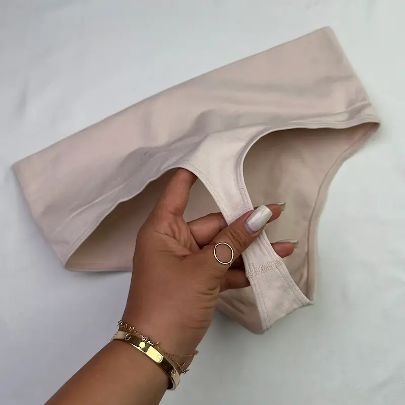 شورت بکلس کمر گنی کرم روشن وارداتی