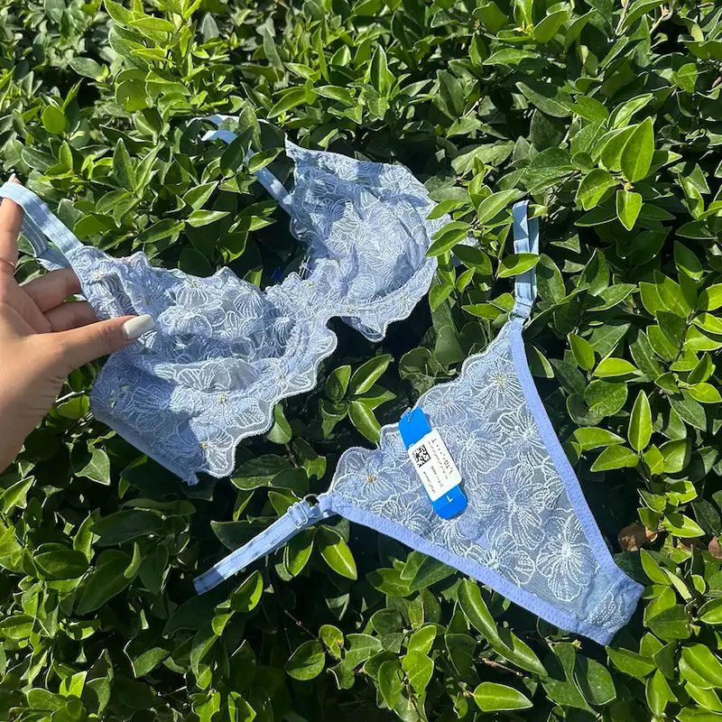 ست شورت و سوتین گلدوزی گل‌دار زنانه آبی روشن