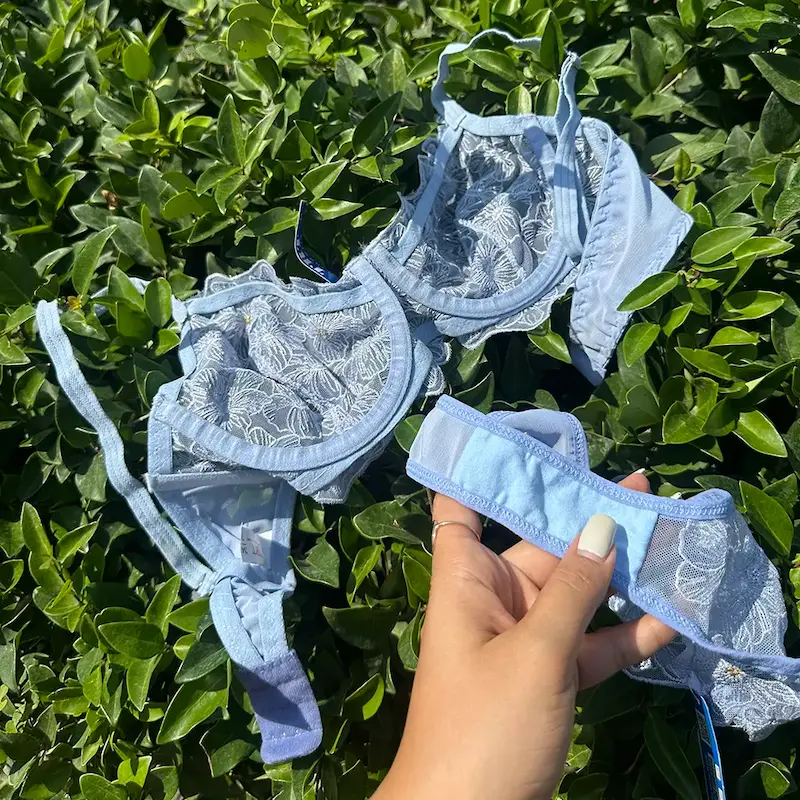 ست شورت و سوتین گلدوزی گل‌دار زنانه آبی روشن