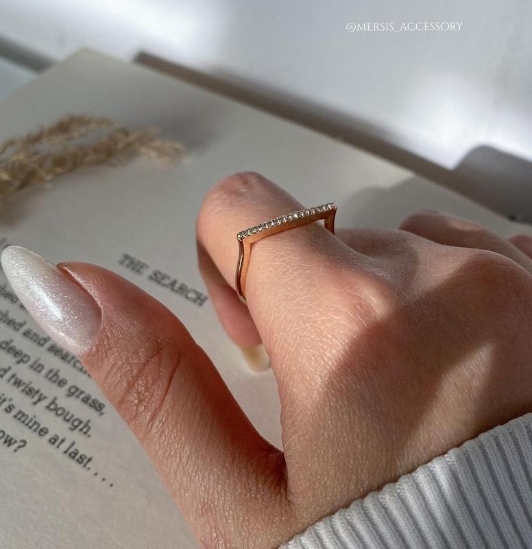 انگشتر جواهرخطی 