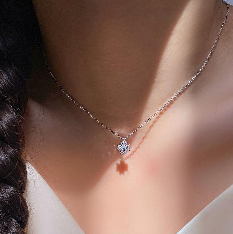 گردنبند گل نقره