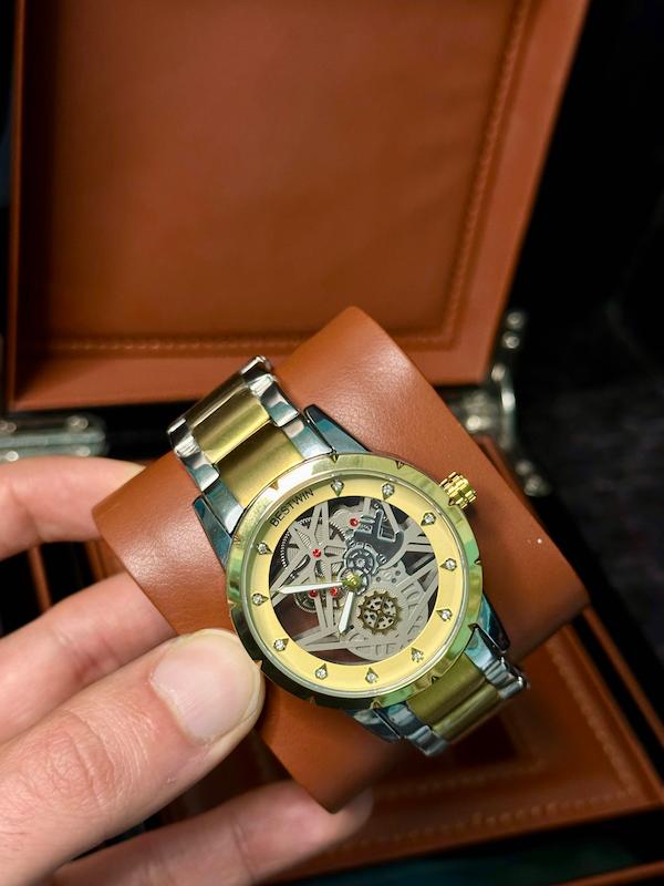 ساعت ضد آب بست وین