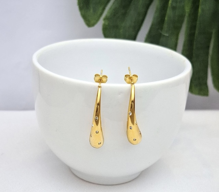 گوشواره اشکی نگین دار استیل