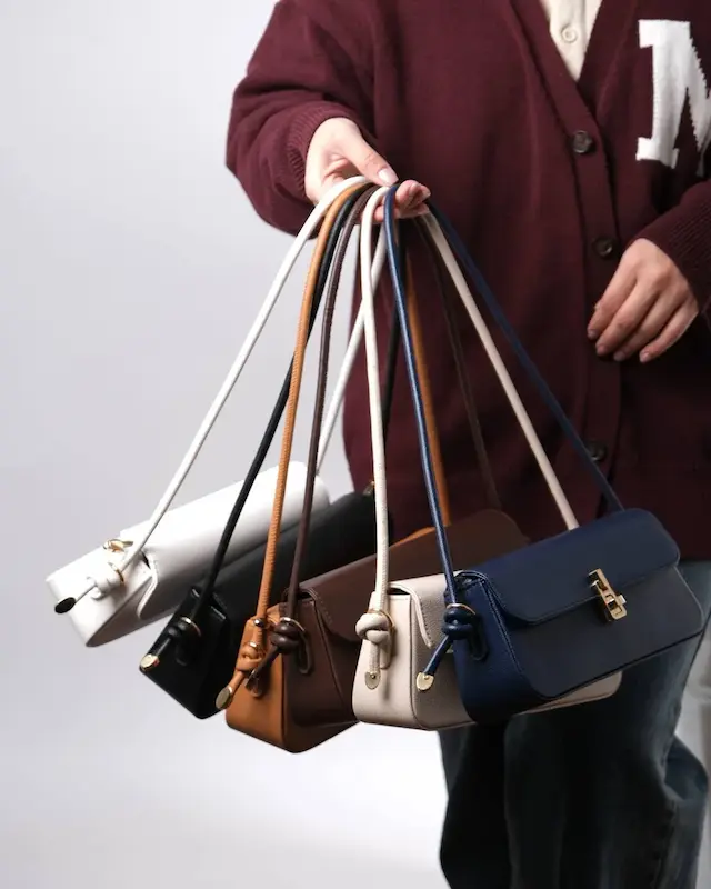 كيف زنانه پاسپورتي كد 280