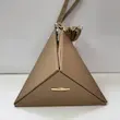 کیف زنانه هرمی بژ