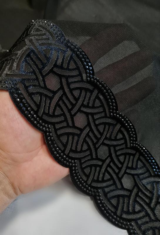 روسری مجلسی حریر حاشیه مخمل