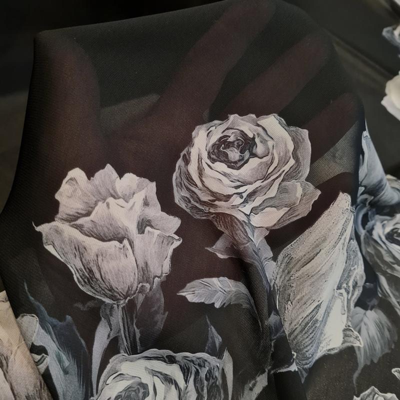 روسری حریر گلدار