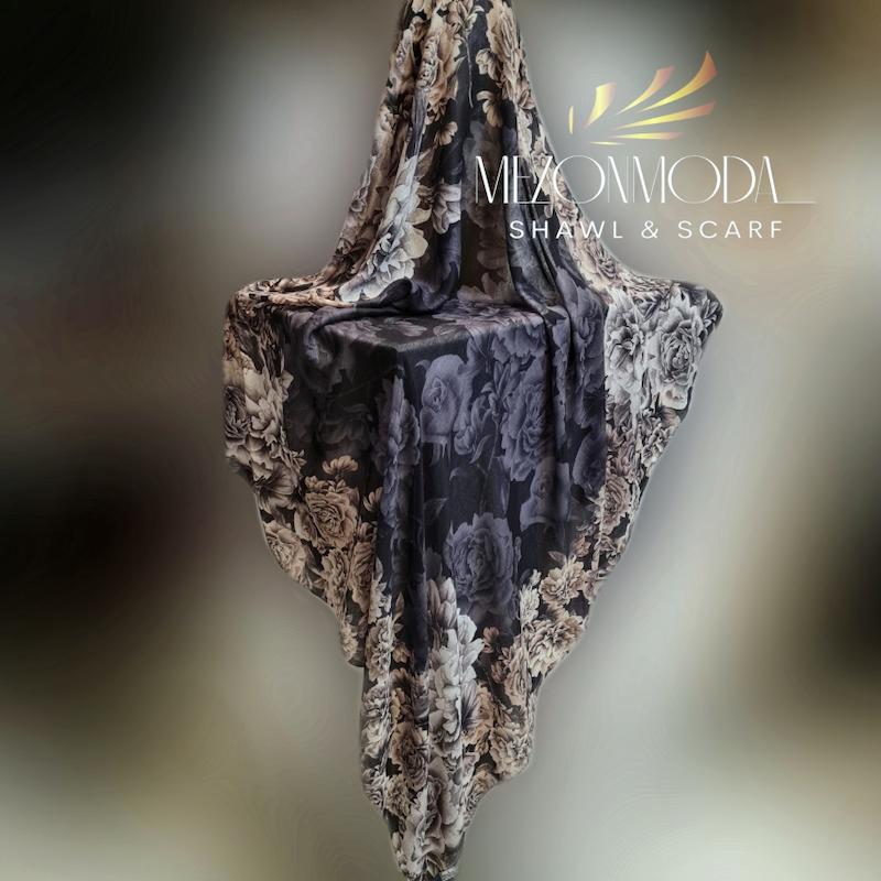 روسری نخی وسط خلوت