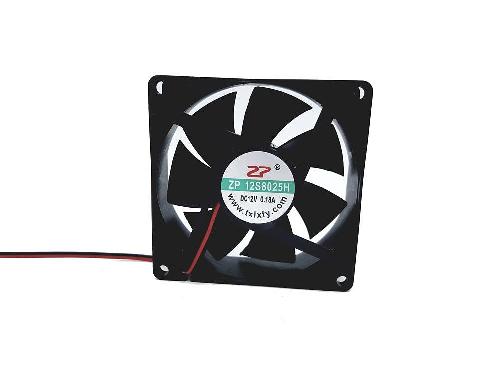 فن 12V ساده سایز 8x8 ضخامت 2.5cm ( دست دوم و کاملا سالم )  کد(1178)