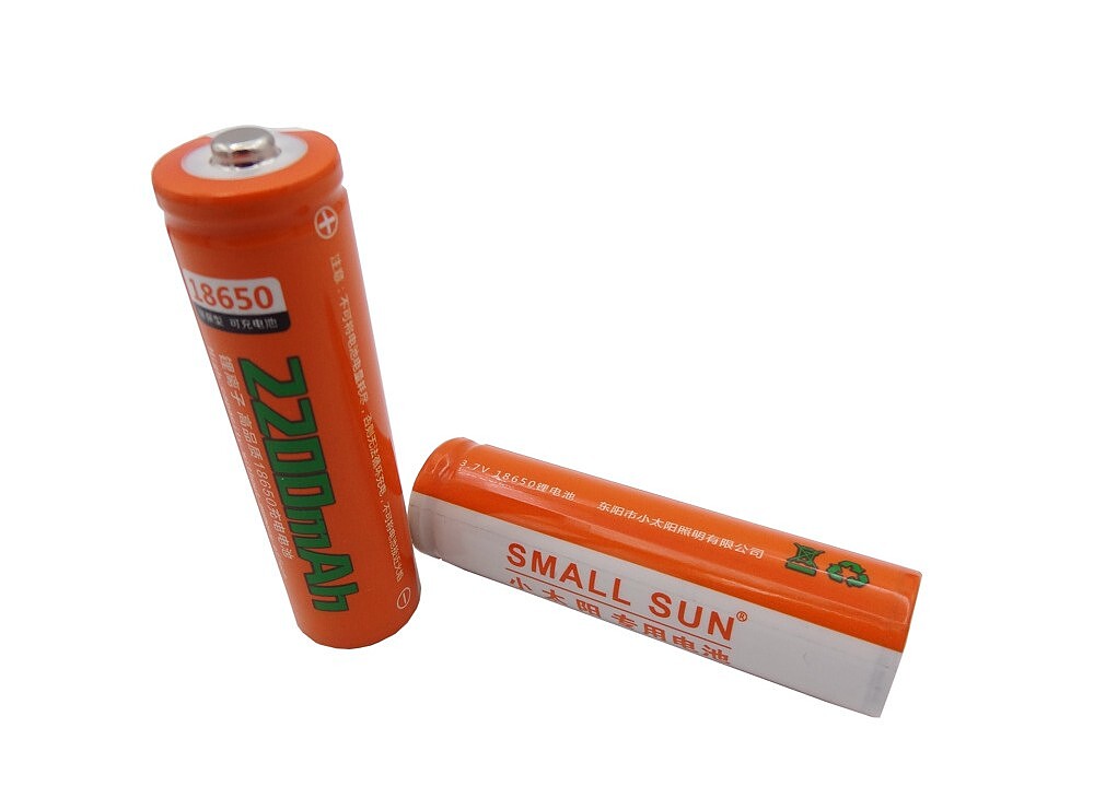باتری لیتیوم یون 3.7v سایز 18650 2200mAh مارک Small Sun  کد(1241)