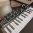میدی کنترلر Akai mpk mini Play mk3 | در حد نو