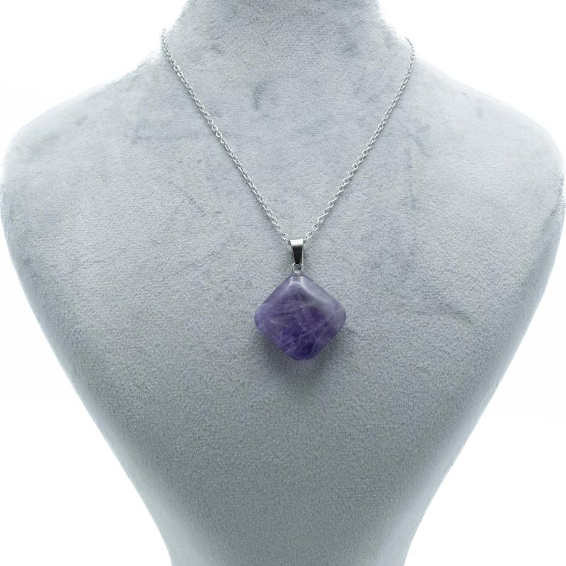 آویز آمتیست، طرح لوزی، متریال استیل، رنگ بنفش، کد: H022