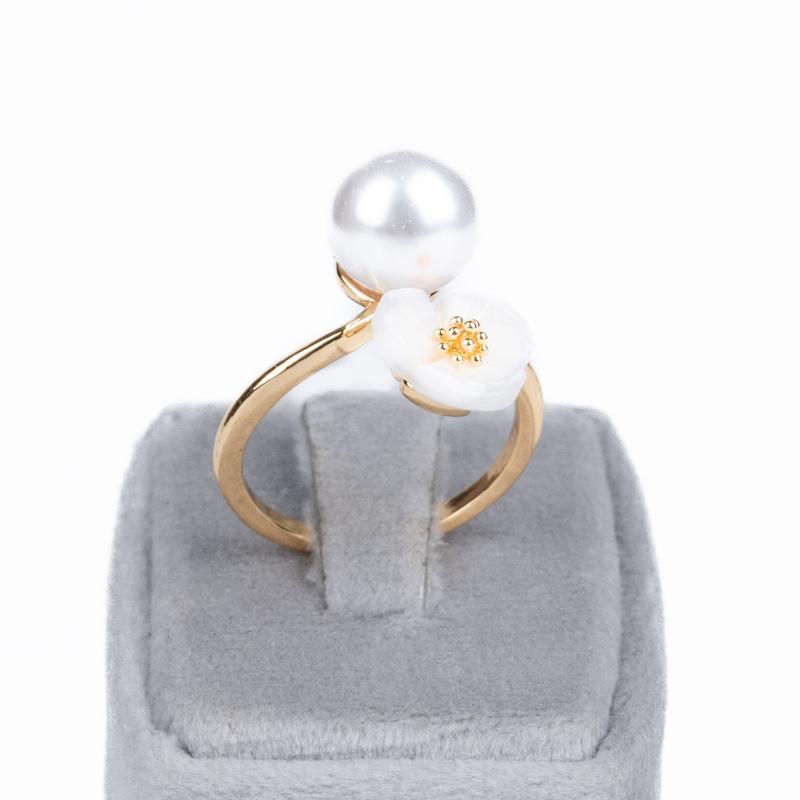 انگشتر فانتزی، طرح گل، همراه مروارید، آبکاری رادیوم، کد:B034