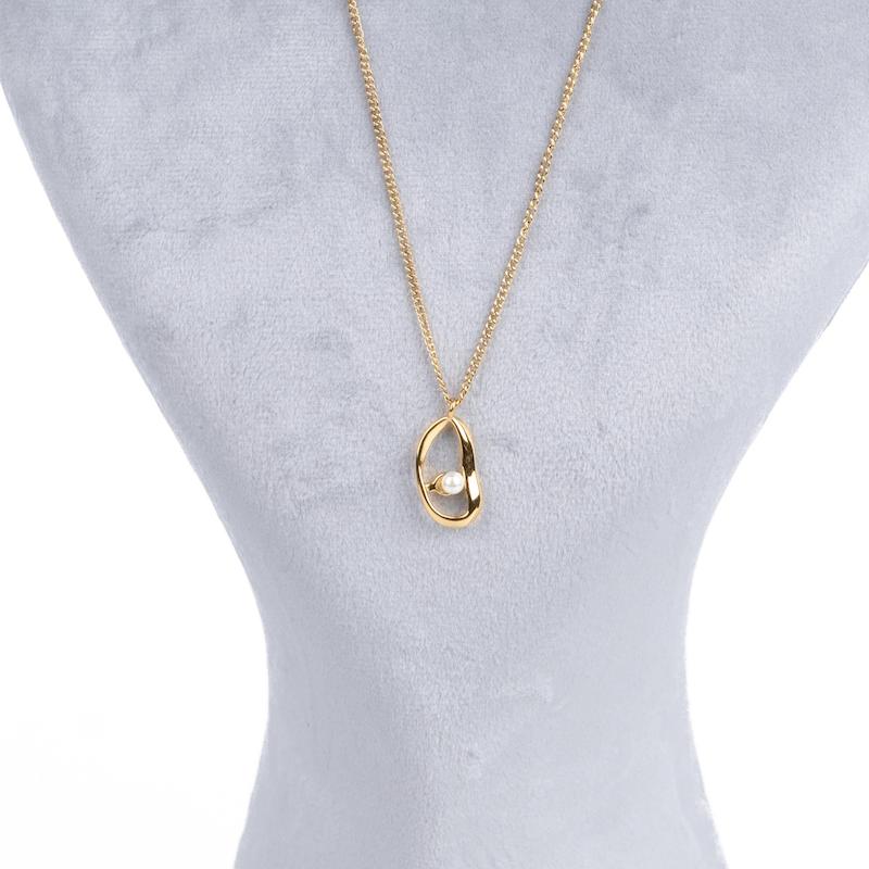 گردنبند مینیمال، با پلاک بیضی دفرمه و مروارید، کد: D062