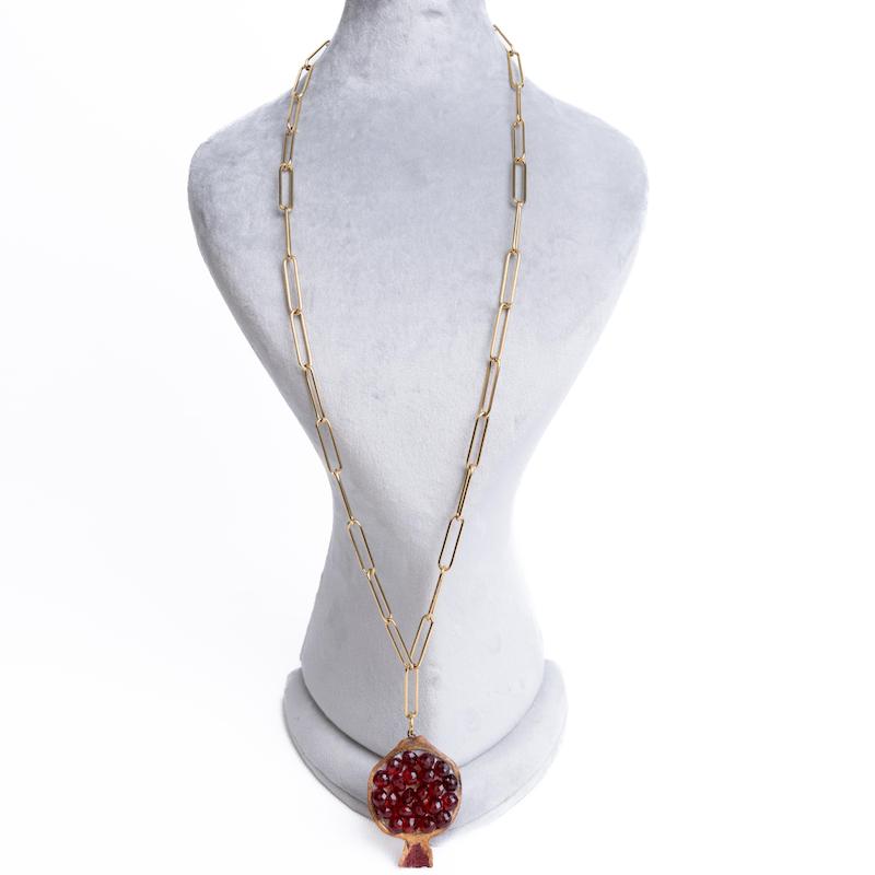 گردنبند بلند یلدایی، زنجیر و انار نیمه نسبتا درشت، استیل، طلایی، کد: D071
