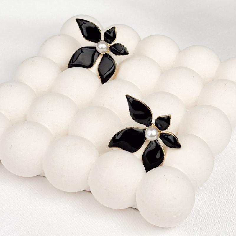 گوشواره میناکاری، طرح گل، مرواریدی، کد: A0156