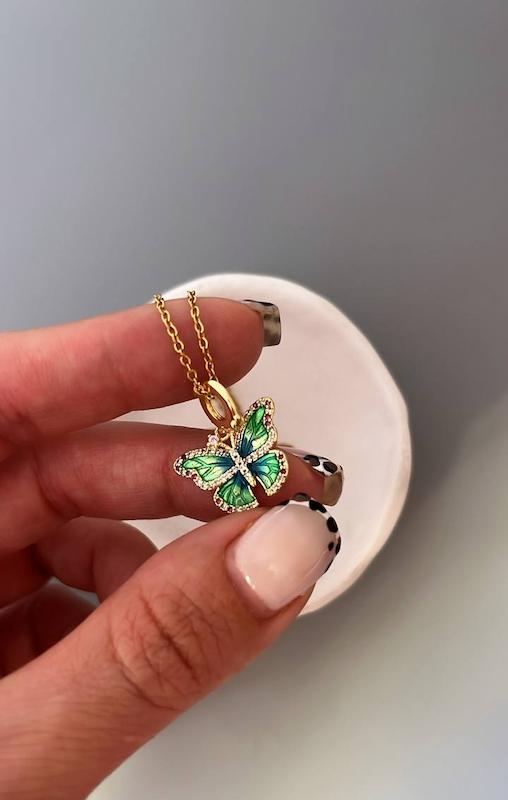 گردنبند پروانه