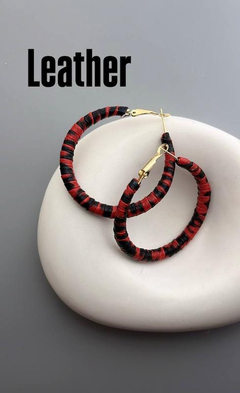 گوشواره چرم