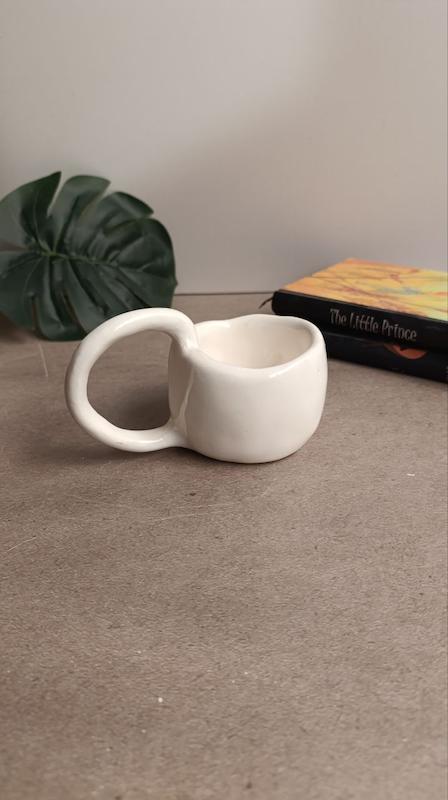 ماگ دفرمه نوشته دار داخلش