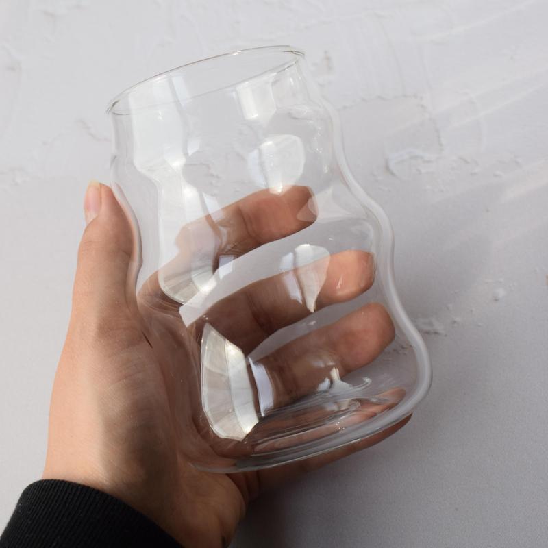 لیوان منحنی ساده