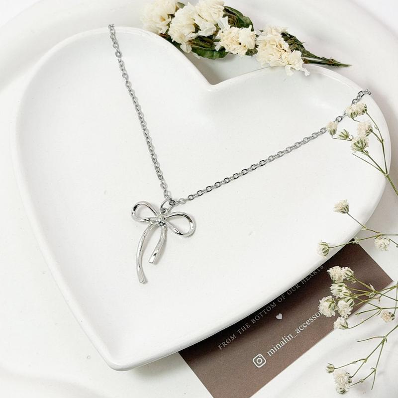 گردنبند استیل پاپیون نقره ای