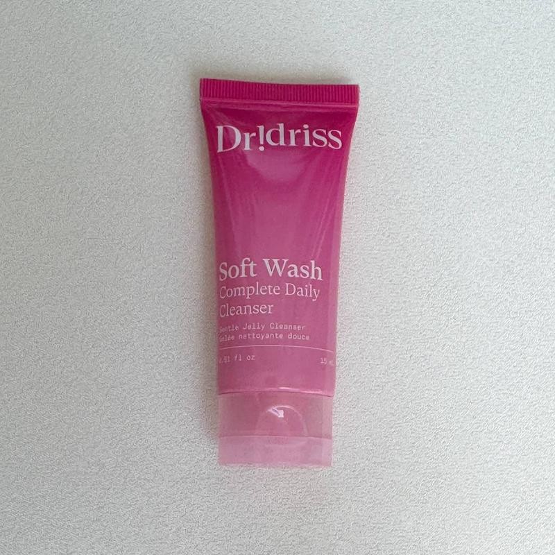 شوینده ملایم و حرفه‌ای با بافت ژله‌ای-شیری Dr. Idriss Soft Wash Complete Daily Cleanser