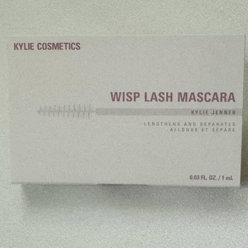 ریمل Wisp Lash از برند Kylie Cosmetics برای مژه بلندتر و تفکیک‌شده 