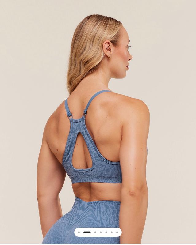 نیم تنه ورزشی زنانه جیم شارک مدل Adapt Animal Seamless Sports Bra رنگ Navy / Brand Blue