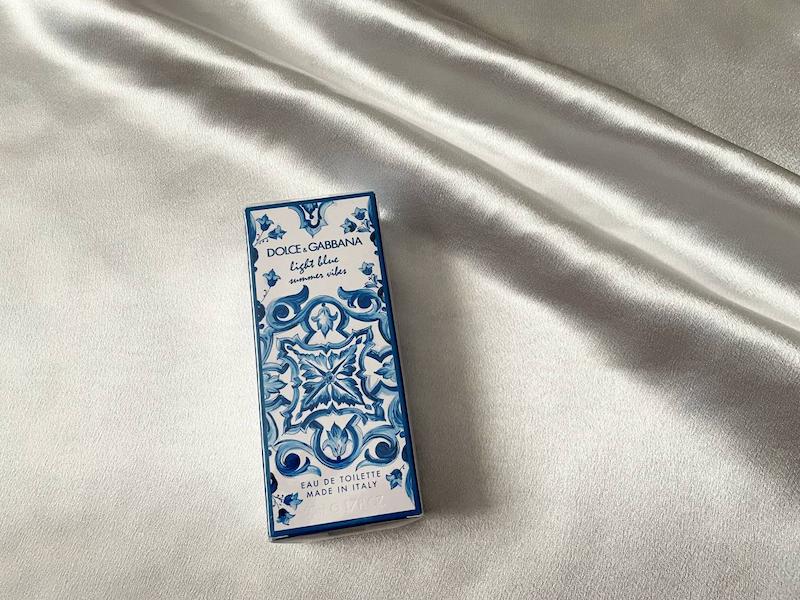 dolce gabbana light blue summer vibes