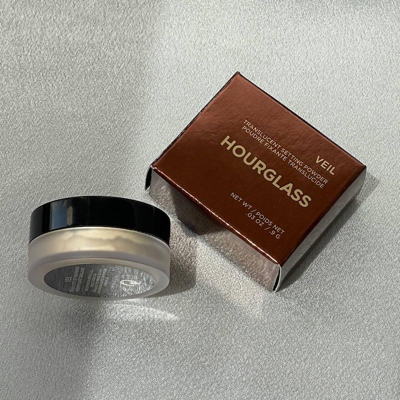 پودر فیکس Hourglass