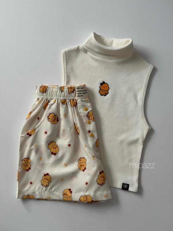 ست یقه اسکی و‌شلوارک